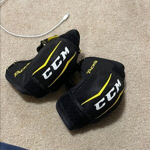Elbow pads